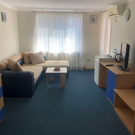 Guest House Rai Китен Екстер'єр фото